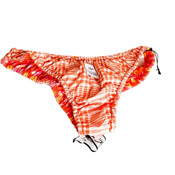 NWT VDM Swim Reversible Bikini in Gingham/Retro Daisy - Picture 9 of 16